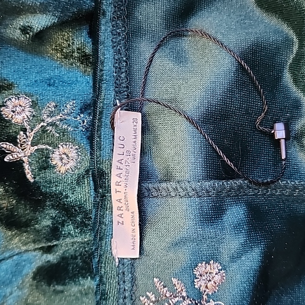 ZARA VELVET AUTUMN/WINTER DRESS - Picture 9 of 12